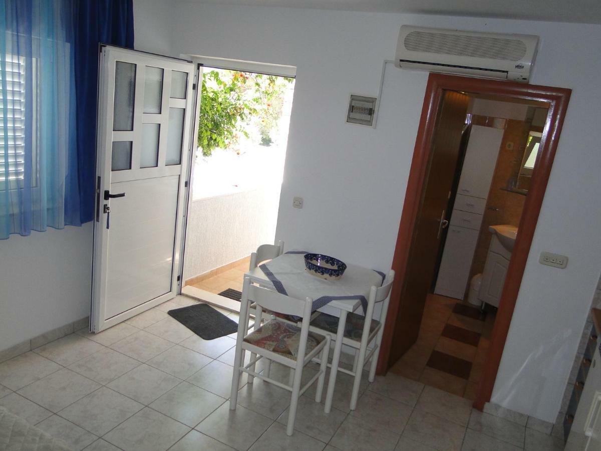 Mir Apartments Primošten Exterior foto