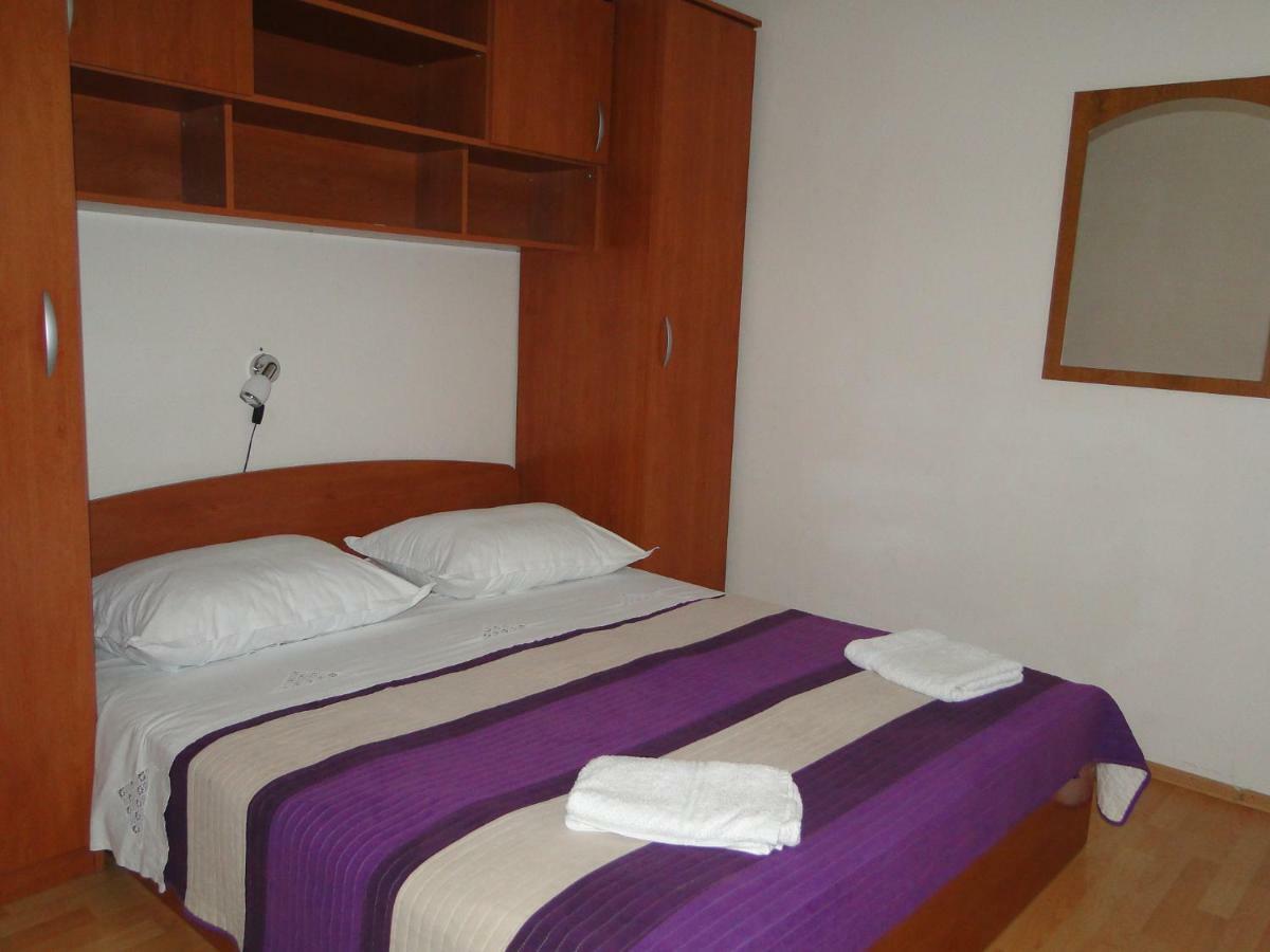 Mir Apartments Primošten Exterior foto